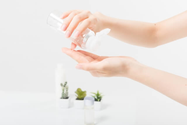 敏感肌のための洗顔、化粧水、乳液のポイントとスキンケア方法